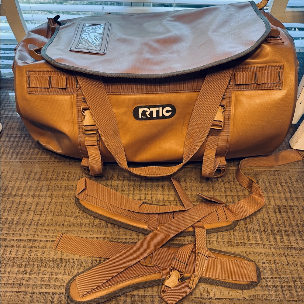 LIKE NEW!!! RTIC Duffle Bag Medium, Tan, Waterproof 70L